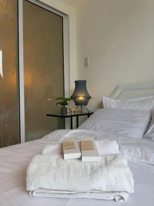 Azure Staycation By K&K Manila 0*,
