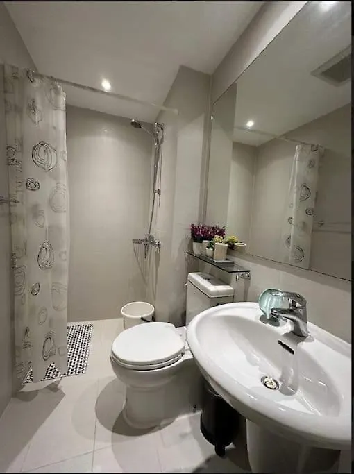 Apartment Azure Staycation By K&K Manila