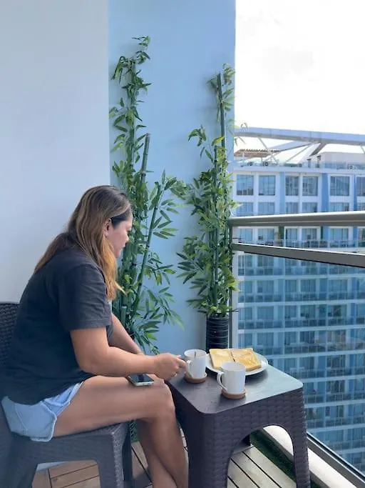Apartment Azure Staycation By K&K Manila